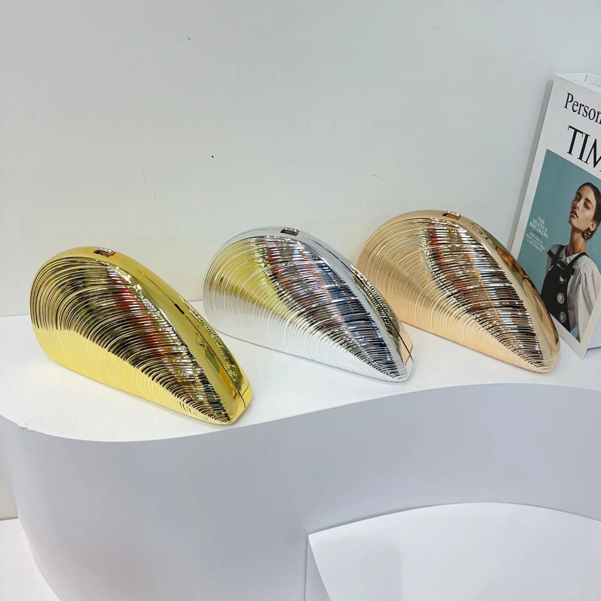 Retro Shell Acrylic Evening Bag