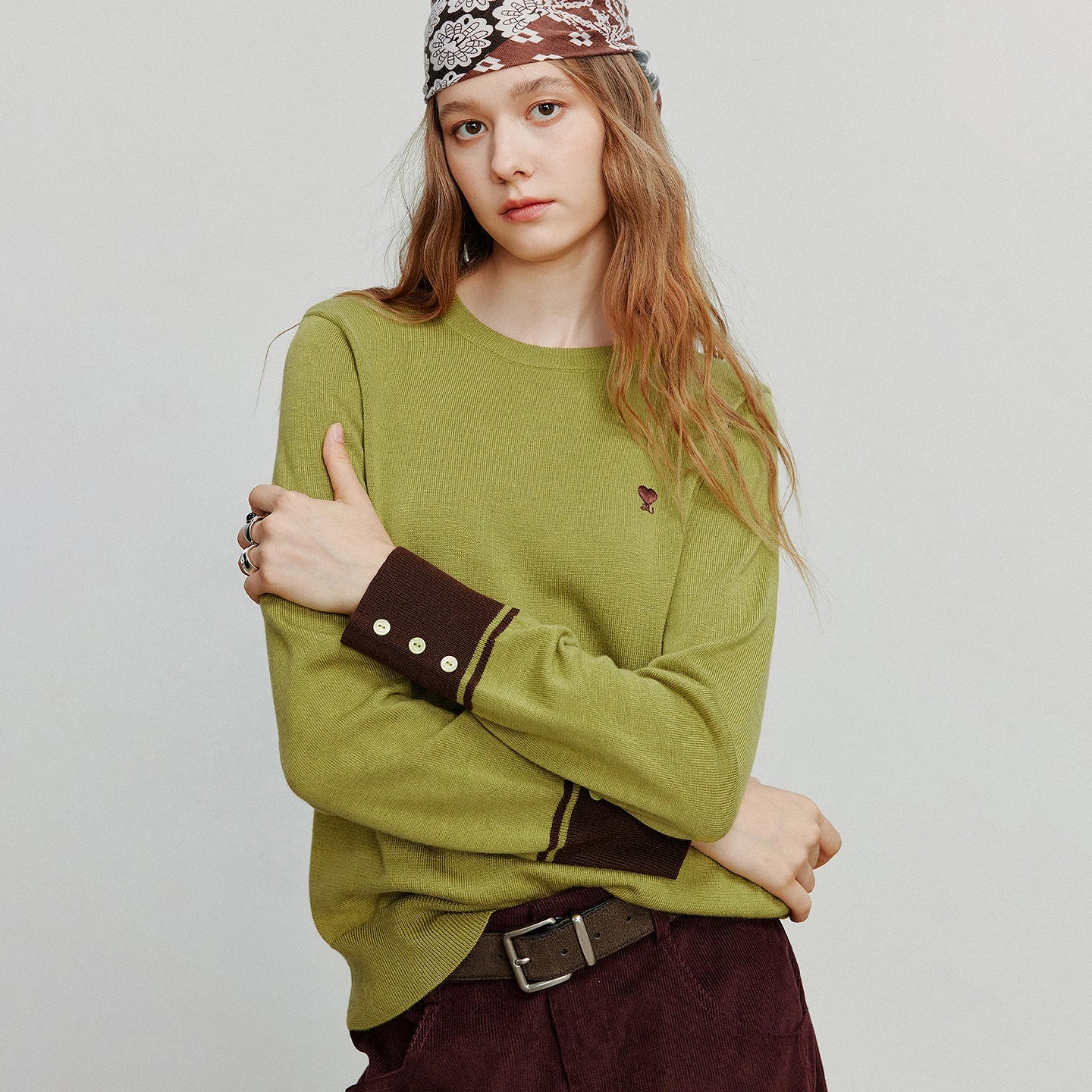 Women’s Embroidered O-Neck Knitted Sweater