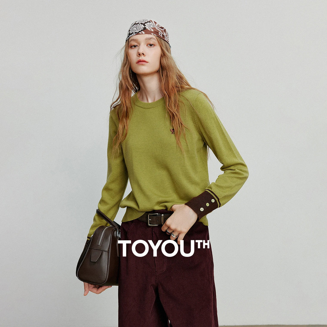 Women’s Embroidered O-Neck Knitted Sweater